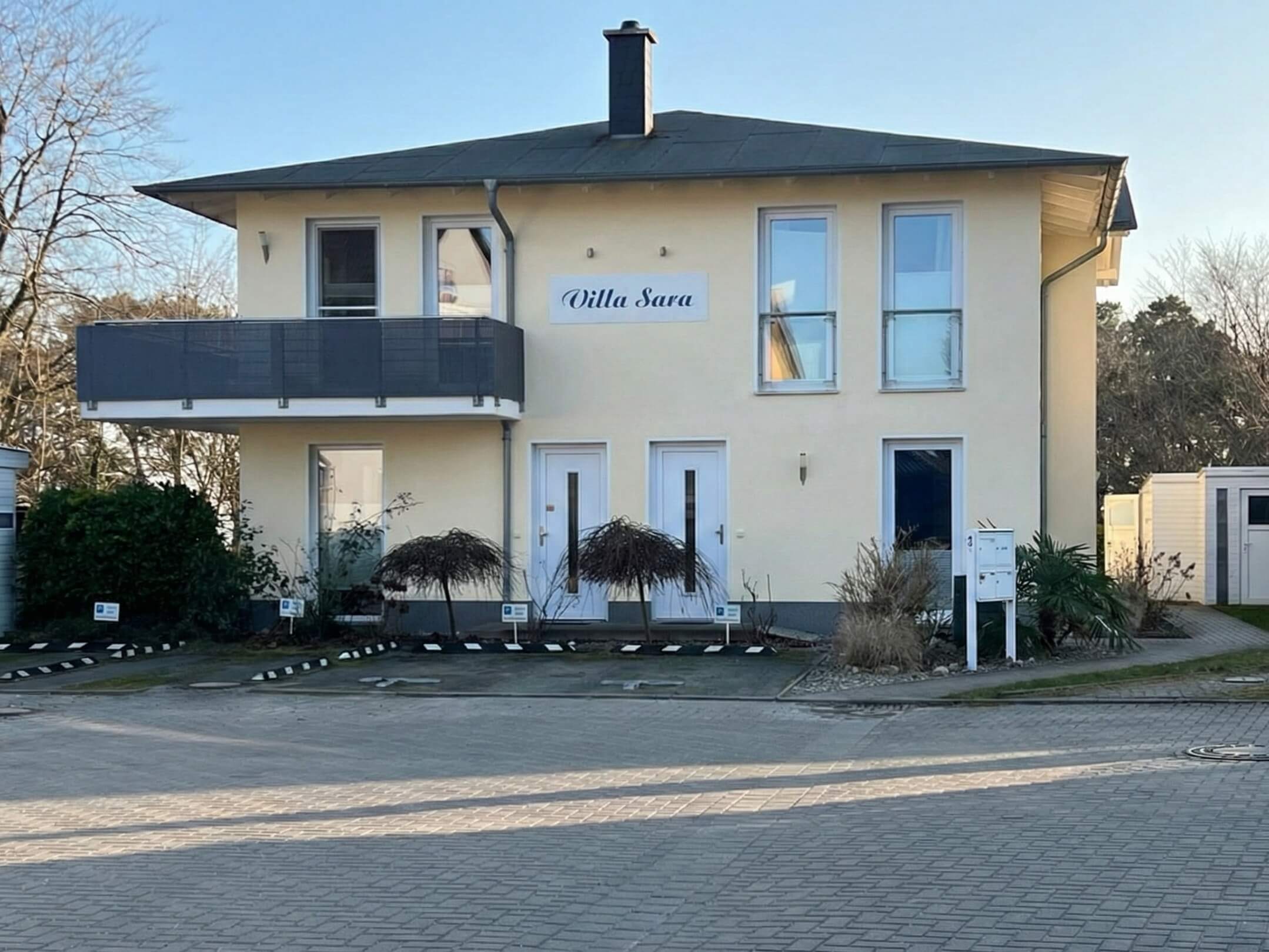 Vorder Ansicht des Wohnhauses